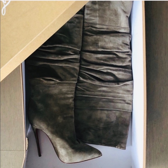 *** SOLD *** CHRISTIAN LOUBOUTIN - Picture 7 of 7